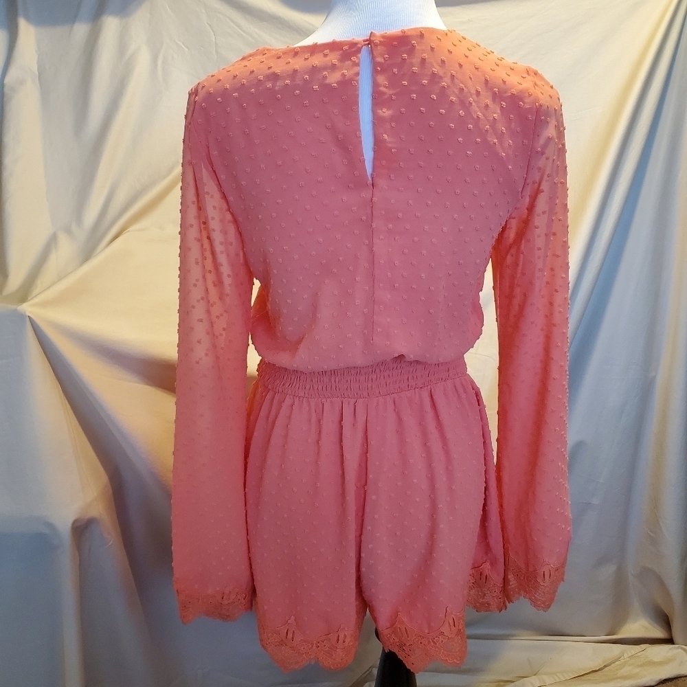 Lulu's Peach Lace Short Romper SZ SM - Picture 6 of 10